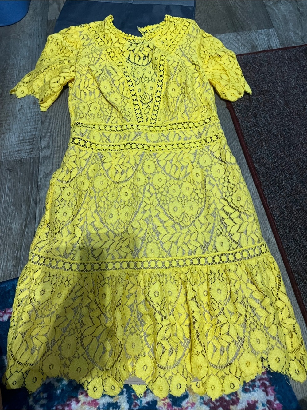 Saylor yellow and tan lace dress size small